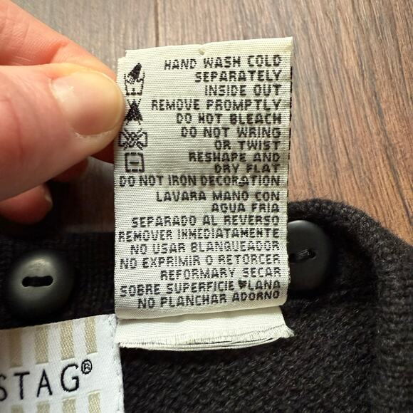 White Stag Black Poinsettia Embroidered Holiday Cardigan Women’s Small - Picture 11 of 12